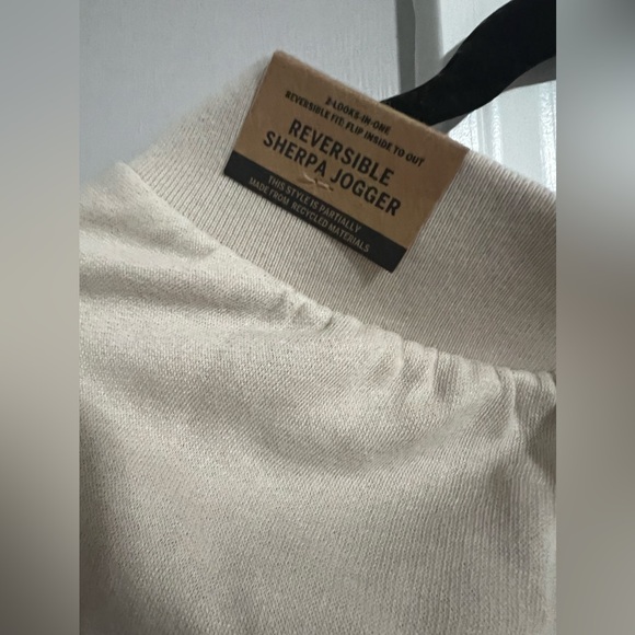 Pink REVERSIBLE
SHERPA JOGGER - Picture 4 of 5